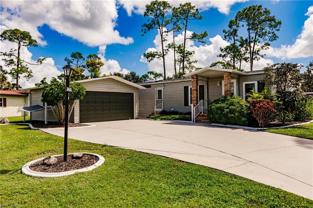 10700 Timber Pines CT NORTH FORT MYERS, FL 33903