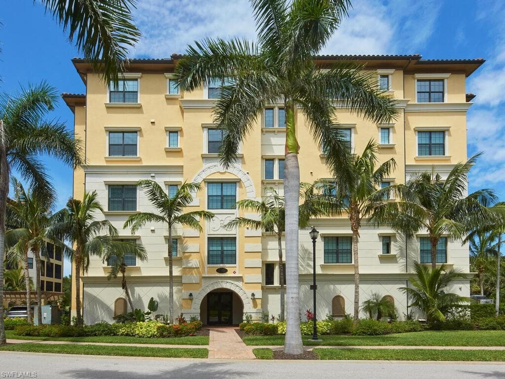 4770 Via Del Corso LN 302 BONITA SPRINGS, FL 34134