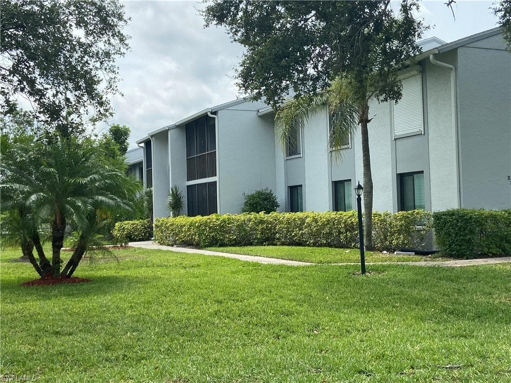 4681 Lakeside Club BLVD 10 FORT MYERS, FL 33905