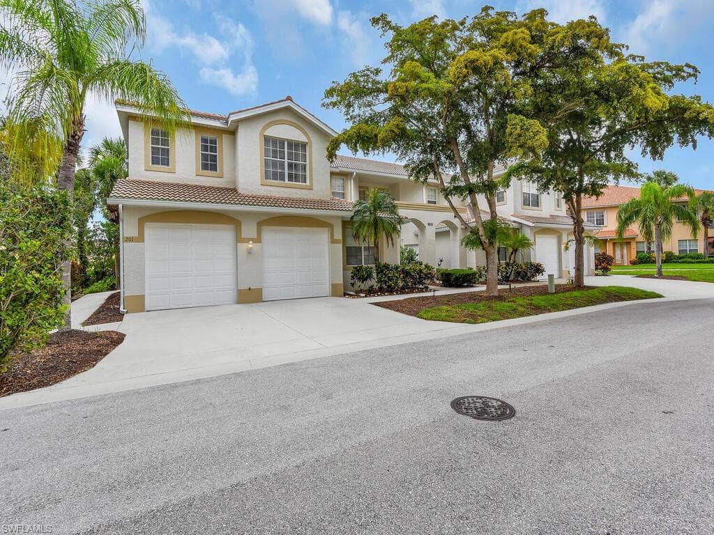 9051 Las Maderas DR 201 BONITA SPRINGS, FL 34135