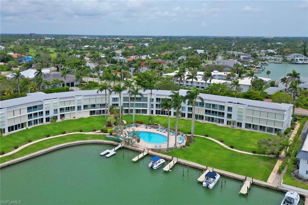383 Harbour DR 204 NAPLES, FL 34103
