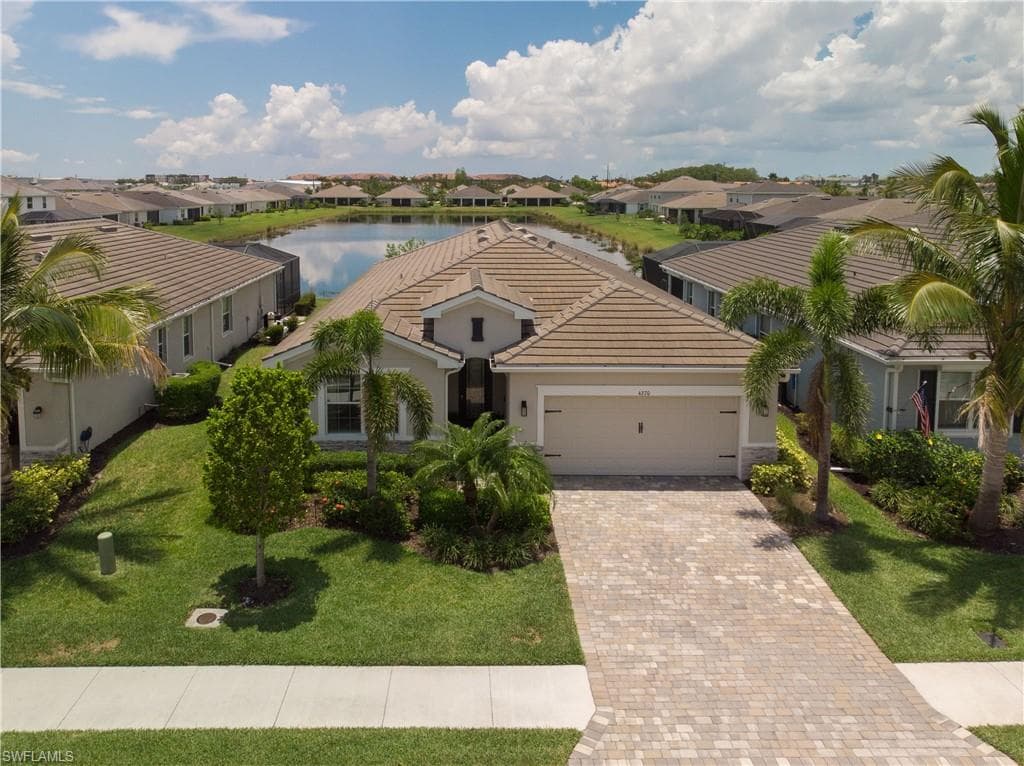 4270 Bluegrass DR FORT MYERS, FL 33916