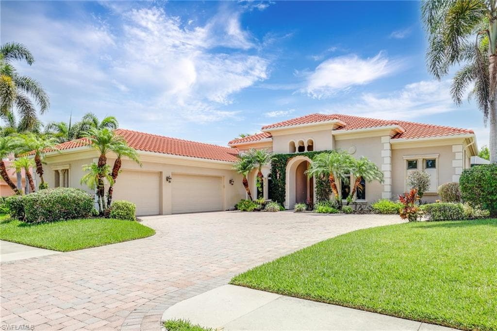2840 Wild Orchid CT NAPLES, FL 34119
