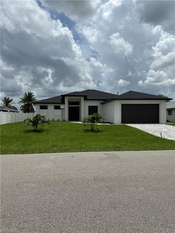 920 SE 15th TER CAPE CORAL, FL 33990