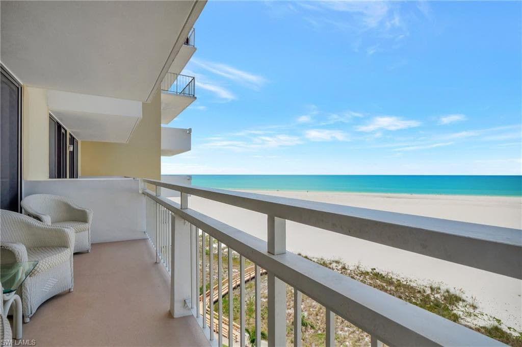180 Seaview CT 803 MARCO ISLAND, FL 34145