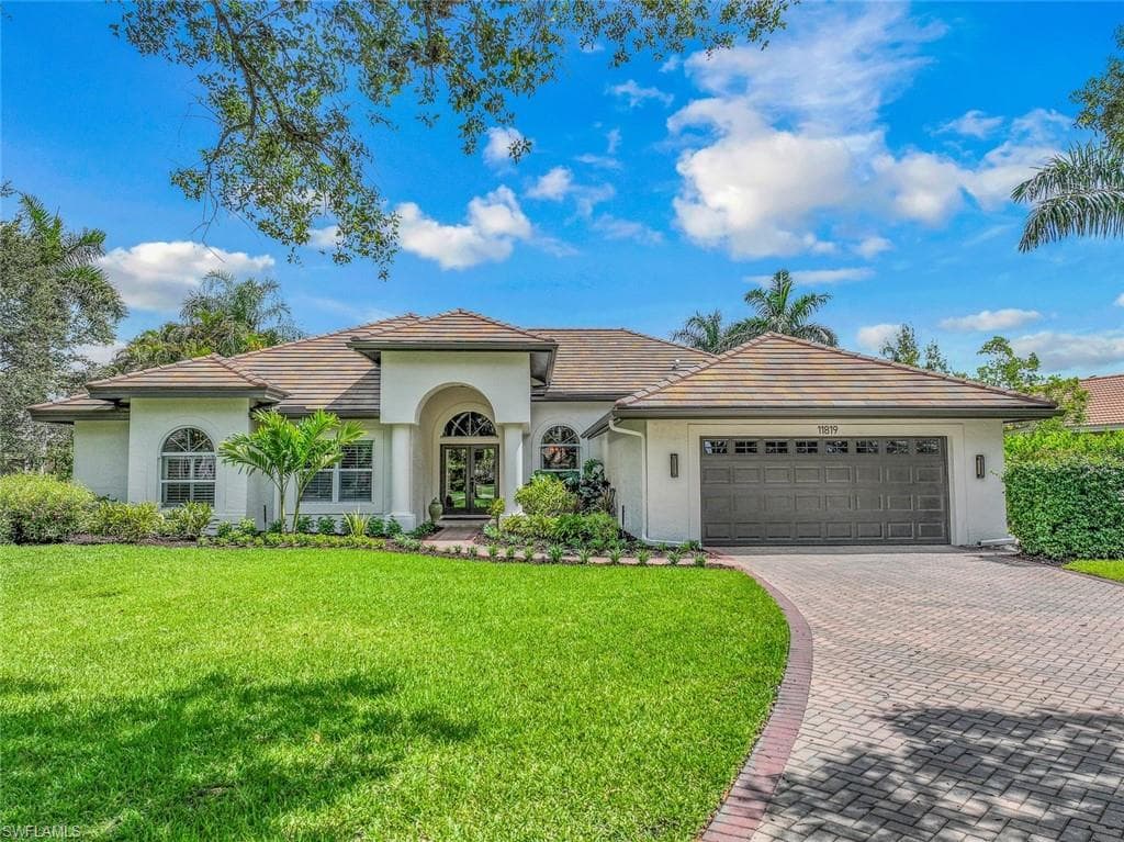 11819 Warbler CT NAPLES, FL 34119