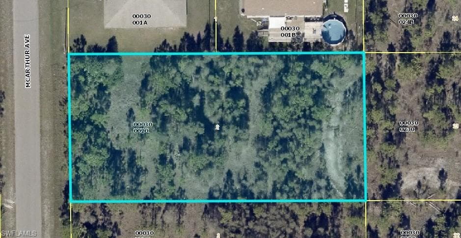 1020 McArthur AVE LEHIGH ACRES, FL 33936