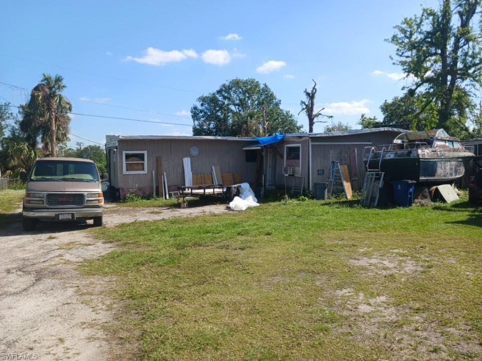 8095 Ebson DR NORTH FORT MYERS, FL 33917