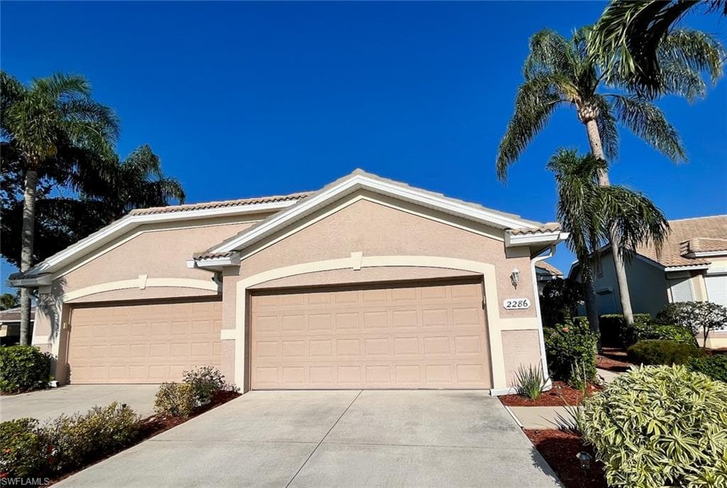 2286 Granby DR LEHIGH ACRES, FL 33973