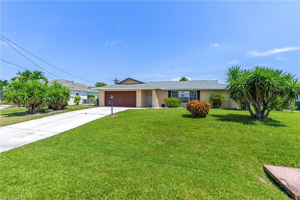 1405 SE 30th TER CAPE CORAL, FL 33904