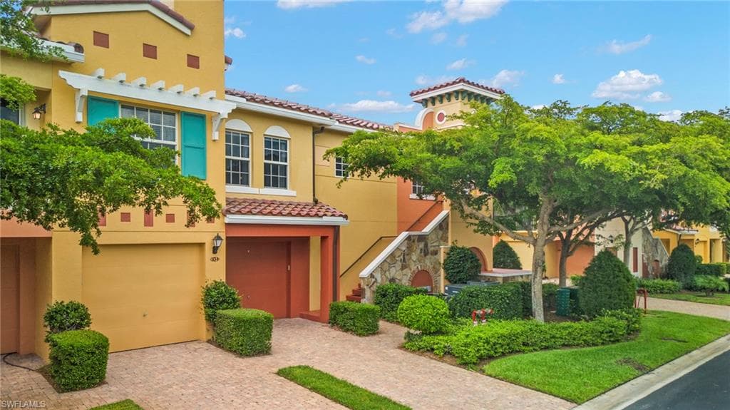 8761 Piazza Del Lago CIR 205 ESTERO, FL 33928