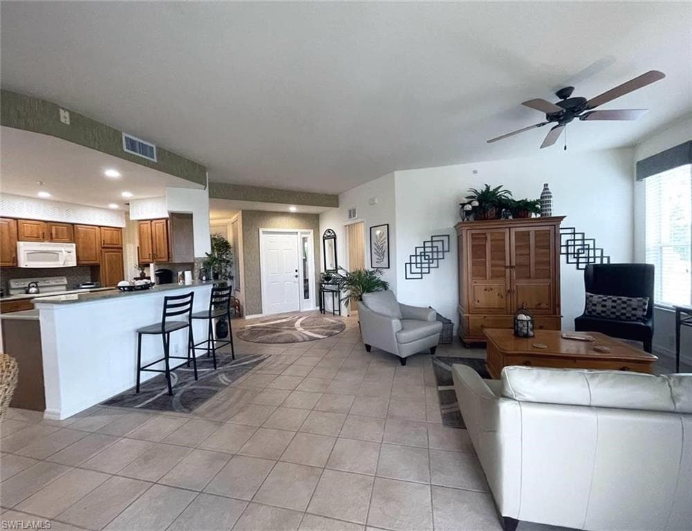 9170 Southmont CV 201 FORT MYERS, FL 33908