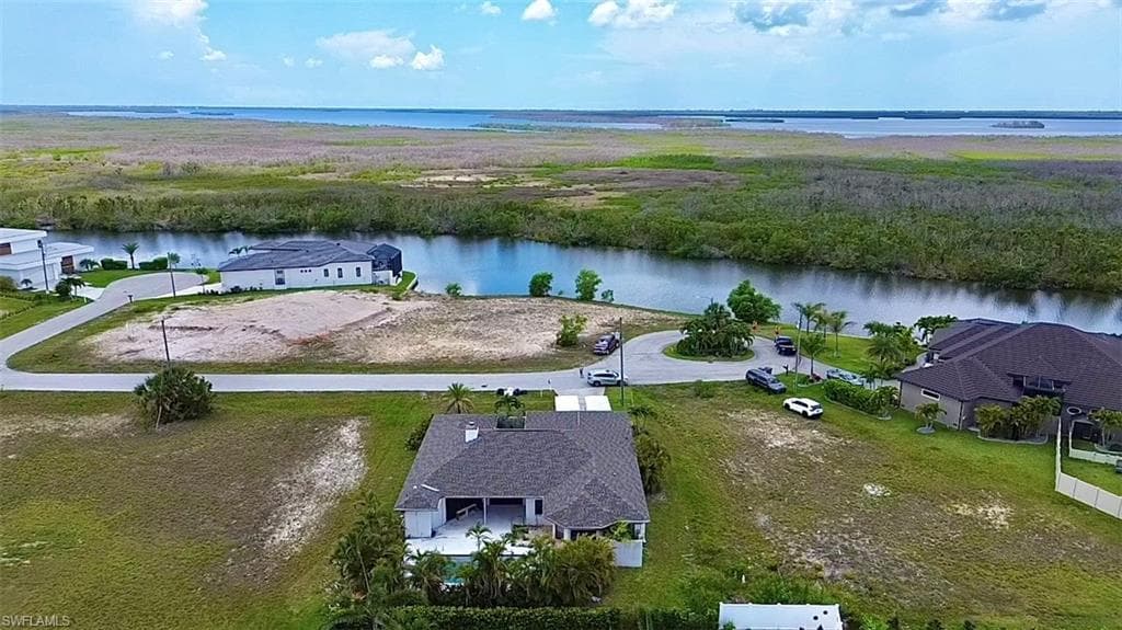 2711 SW 29th CT CAPE CORAL, FL 33914