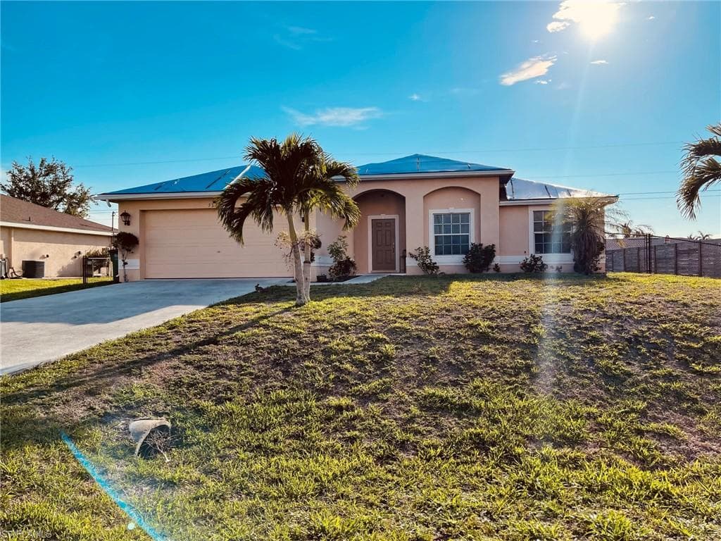 3530 SW 8th CT CAPE CORAL, FL 33914