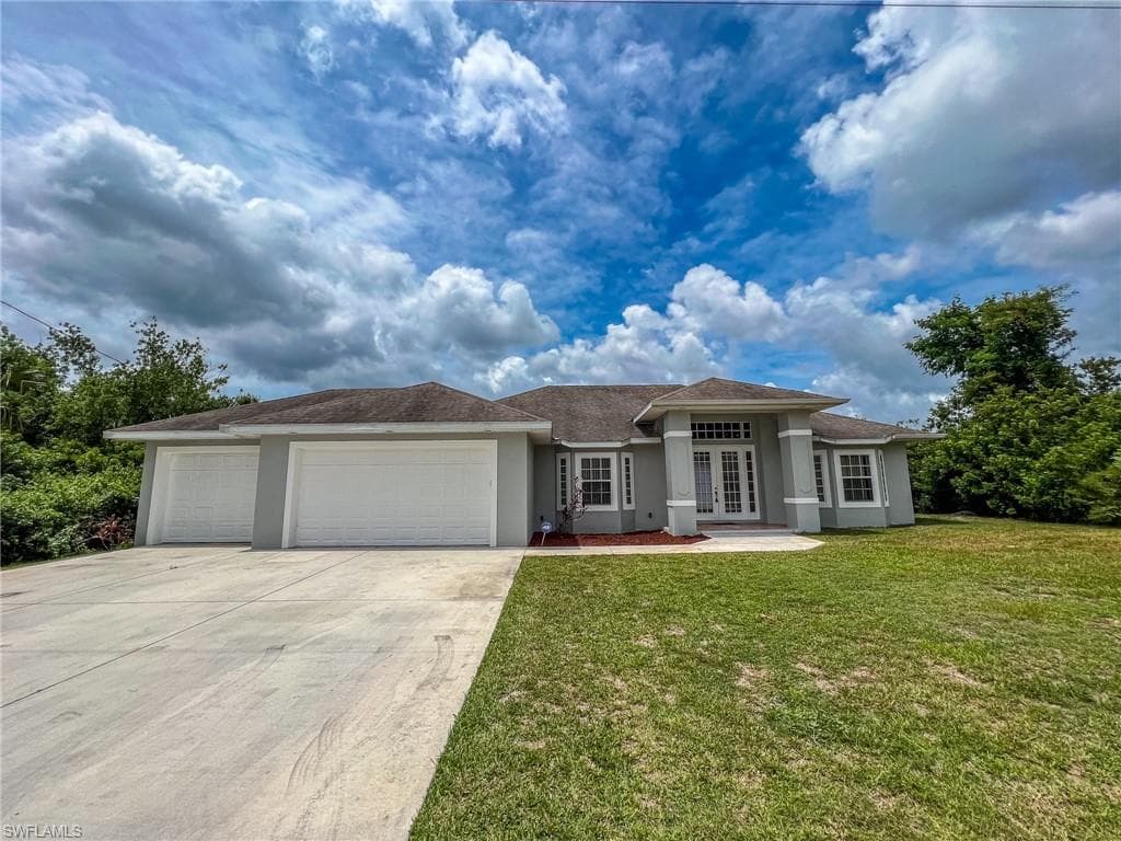 500 Harrison DR LEHIGH ACRES, FL 33936