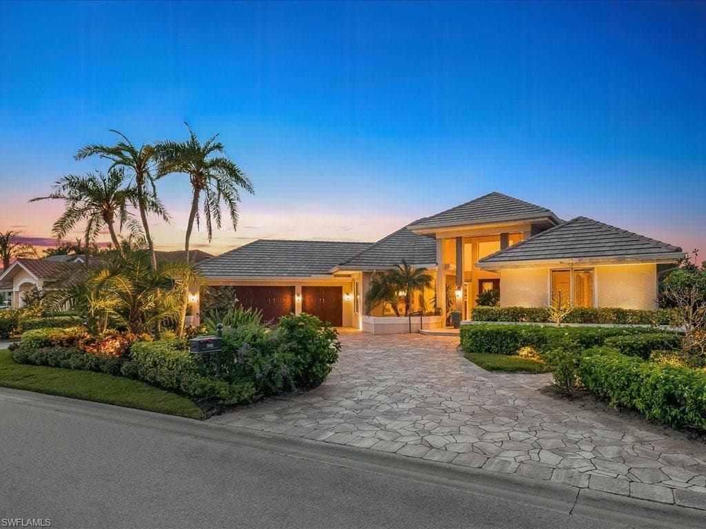 565 Portsmouth CT NAPLES, FL 34110