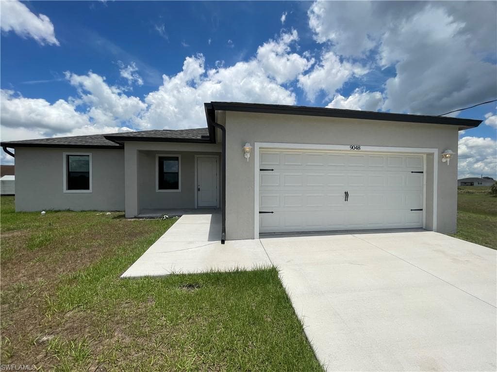9048 LAMKIN CIR LABELLE, FL 33935