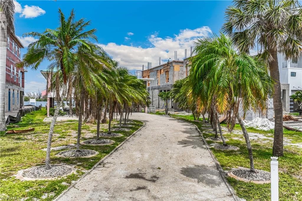 789 San Carlos DR FORT MYERS BEACH, FL 33931