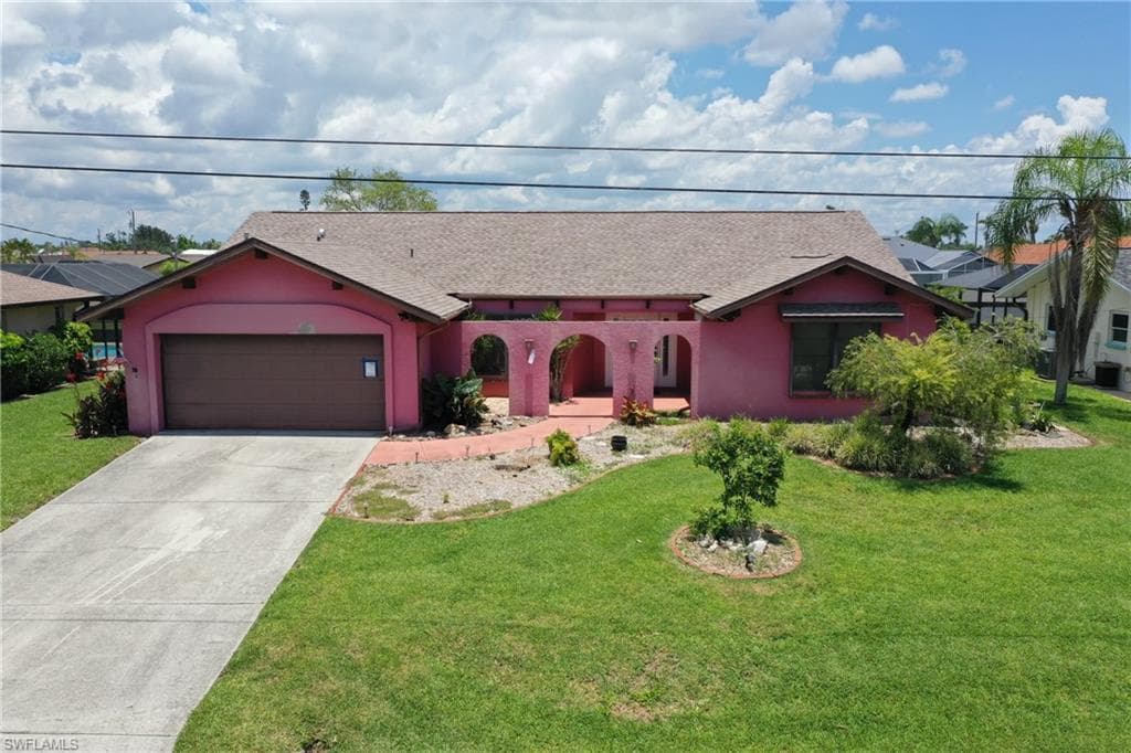 1207 29th TER CAPE CORAL, FL 33904