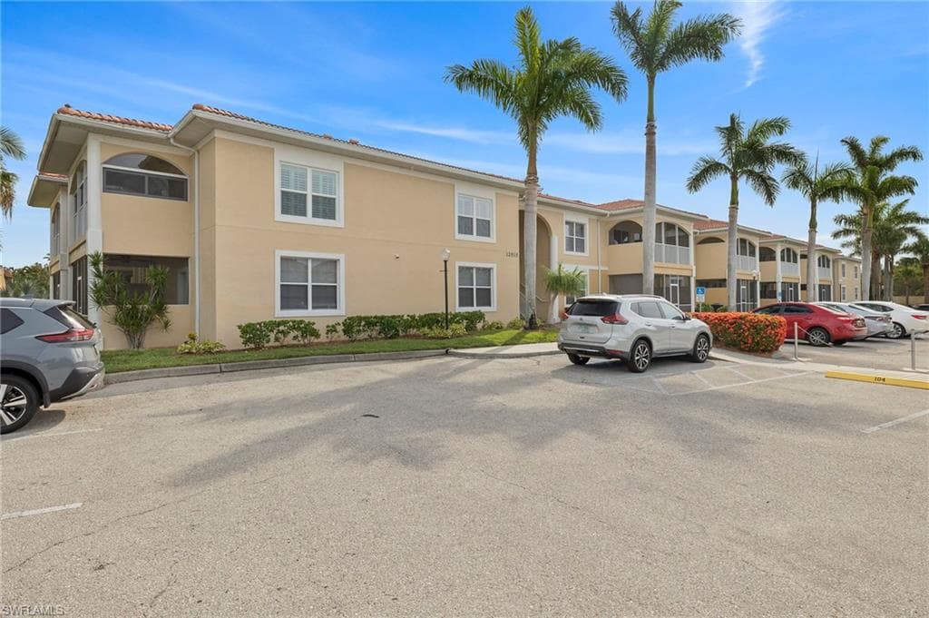 12515 McGregor BLVD 111 FORT MYERS, FL 33919