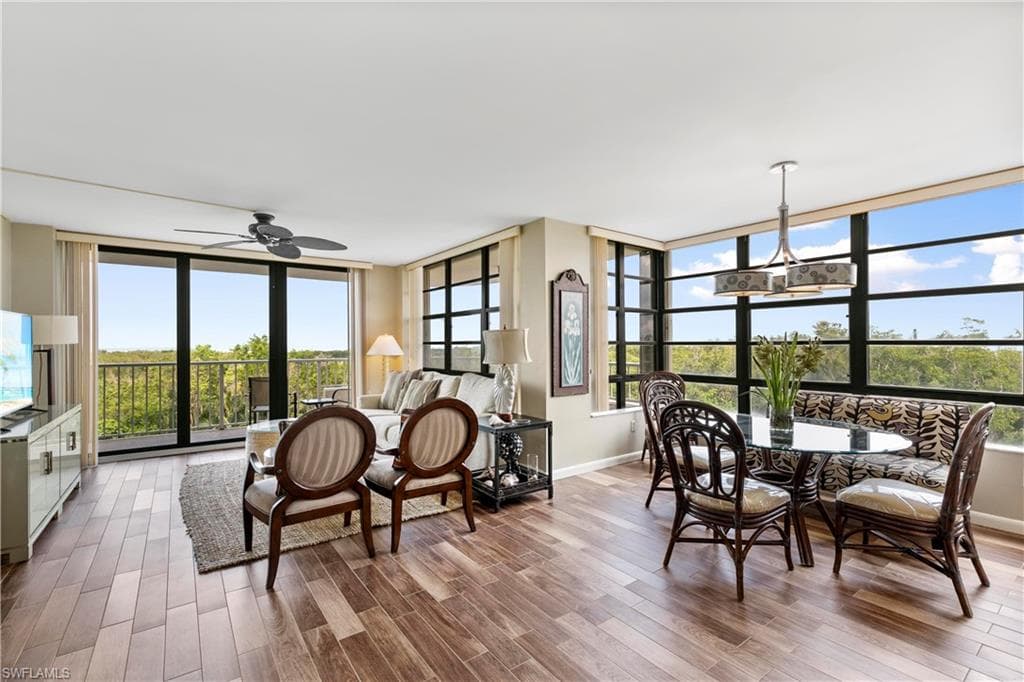 440 Seaview CT 403 MARCO ISLAND, FL 34145