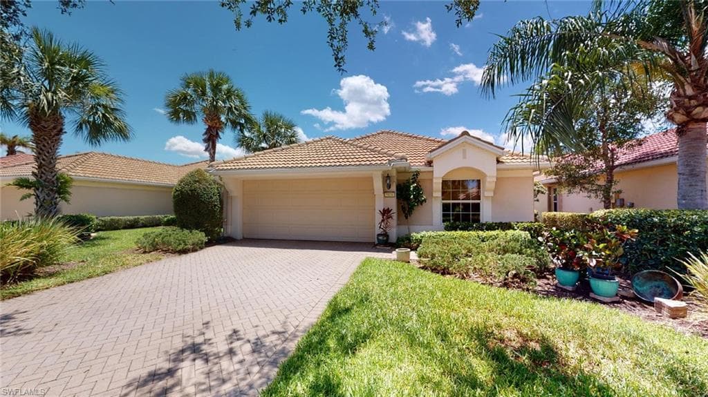 5808 Declaration CT AVE MARIA, FL 34142