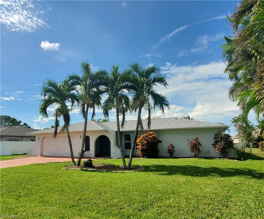 1214 SE 36th TER CAPE CORAL, FL 33904