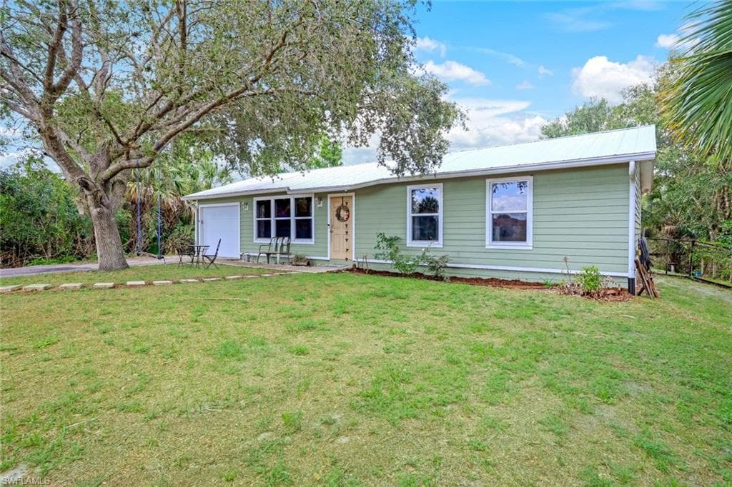 620 14th ST NE NAPLES, FL 34120