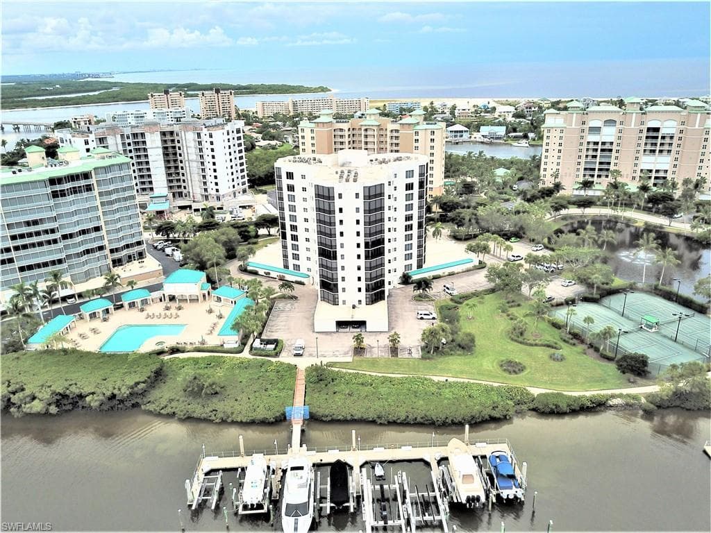 4183 Bay Beach LN 323 FORT MYERS BEACH, FL 33931