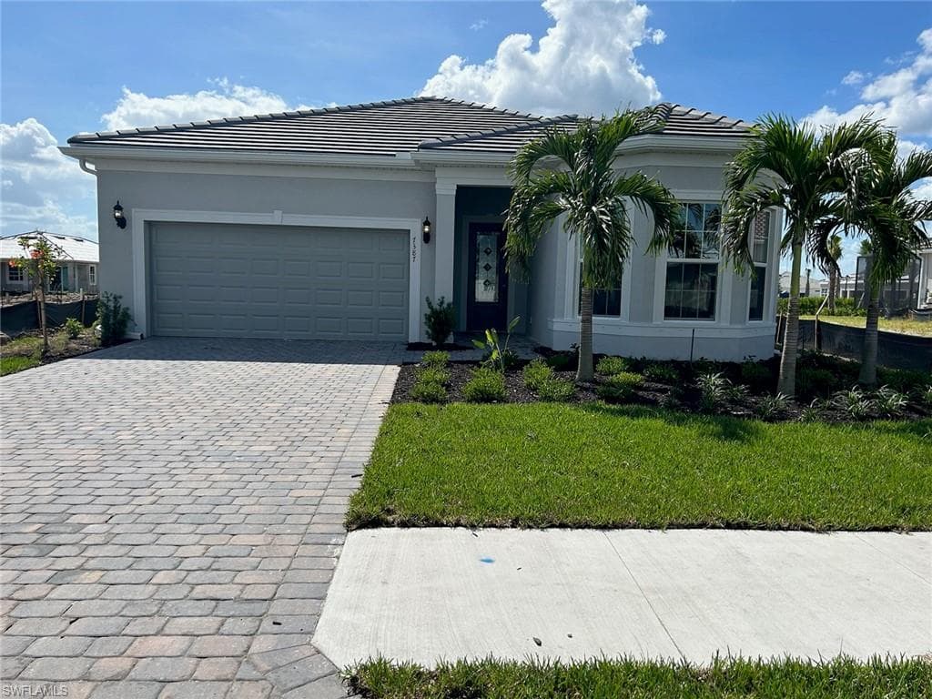 17387 Leaning Oak TRL NORTH FORT MYERS, FL 33917