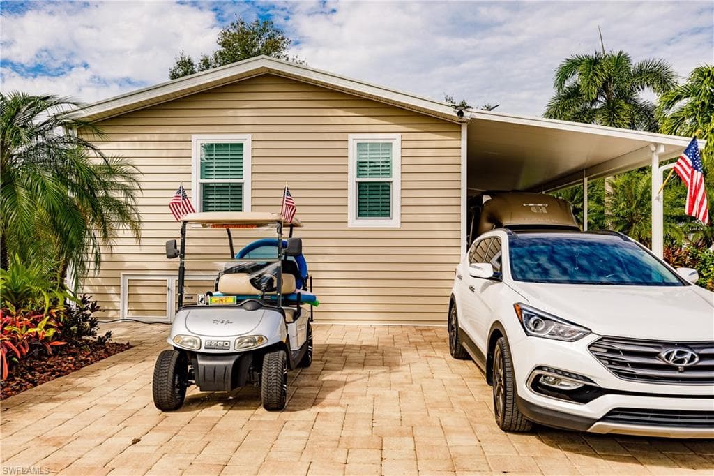 5776 Brightwood DR FORT MYERS, FL 33905