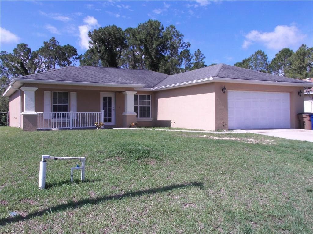 2803 19th ST W LEHIGH ACRES, FL 33971