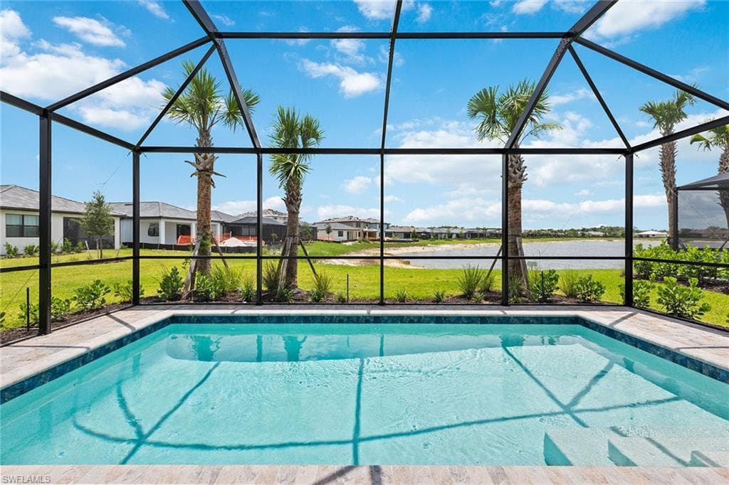 2085 Yellowfin CIR NAPLES, FL 34114