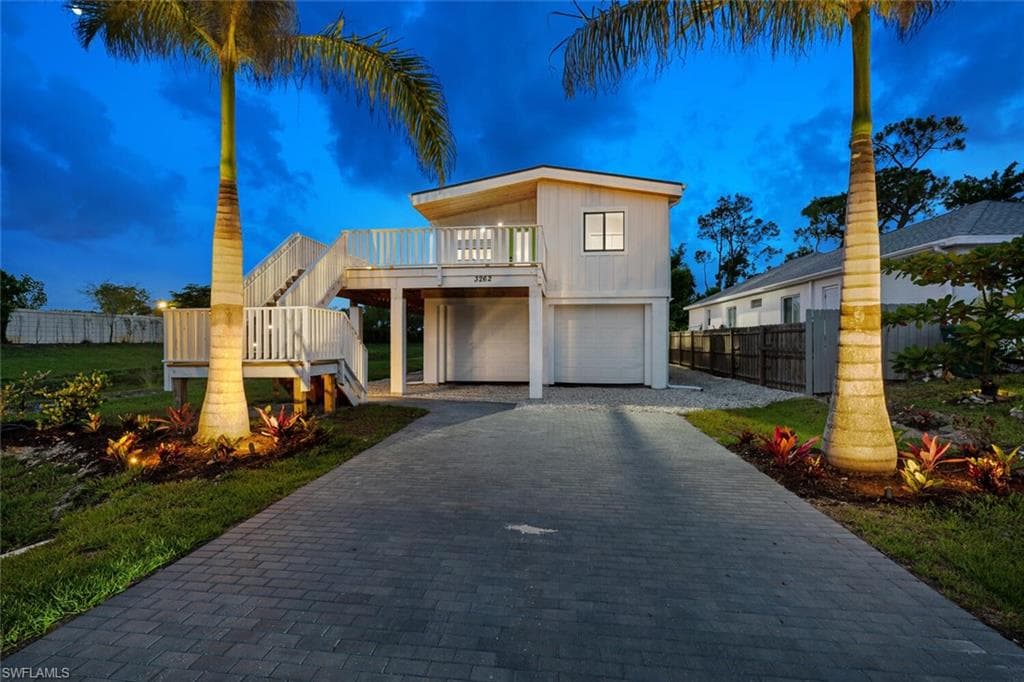 3262 Andrews AVE NAPLES, FL 34112