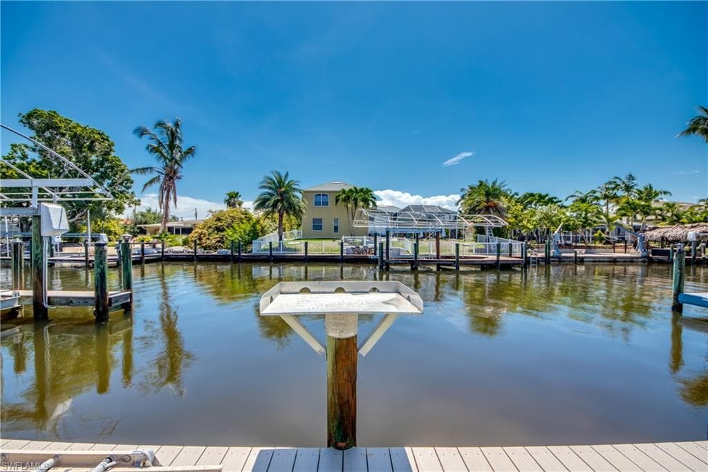 5133 Sunnybrook CT CAPE CORAL, FL 33904