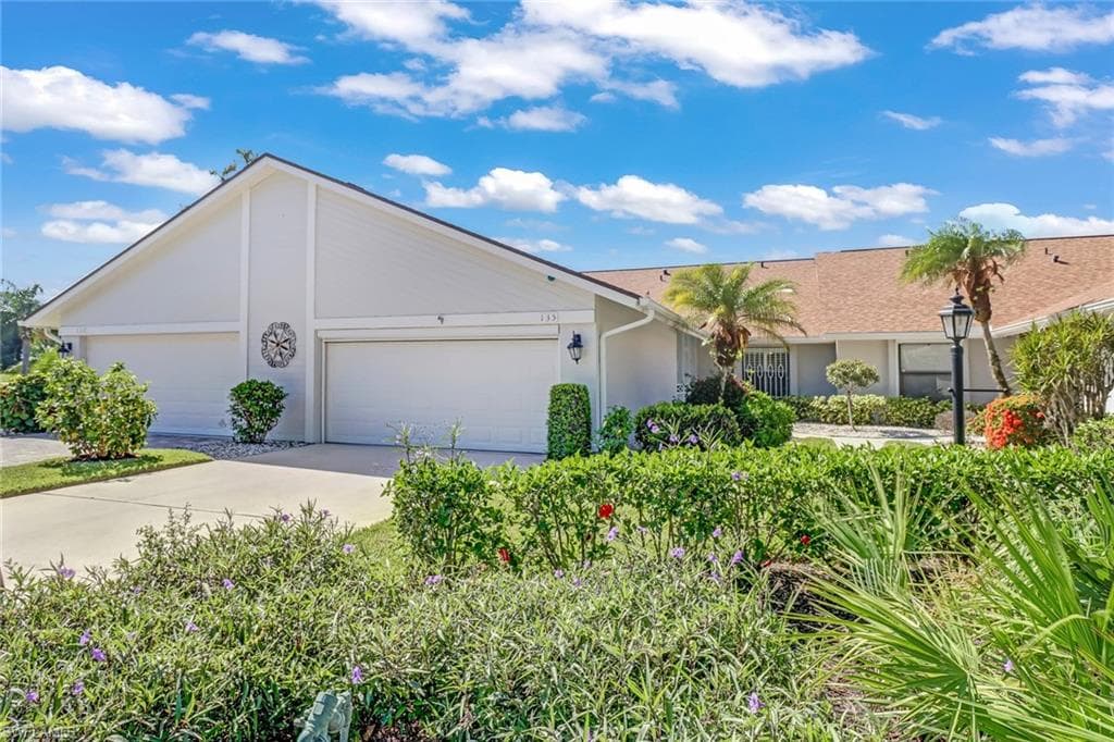 135 Fox Glen DR 6-25 NAPLES, FL 34104