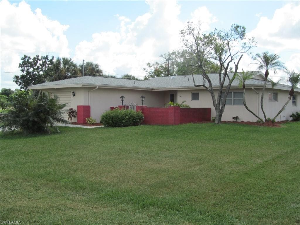 1410 Archer ST LEHIGH ACRES, FL 33936