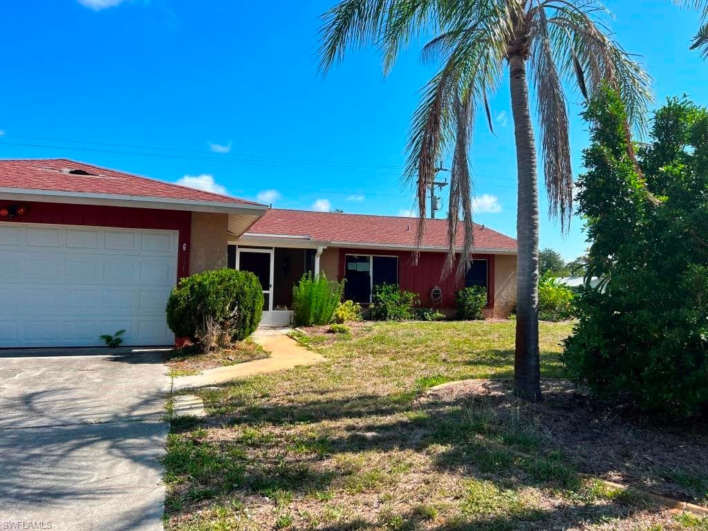 131 Brookside ST LEHIGH ACRES, FL 33936