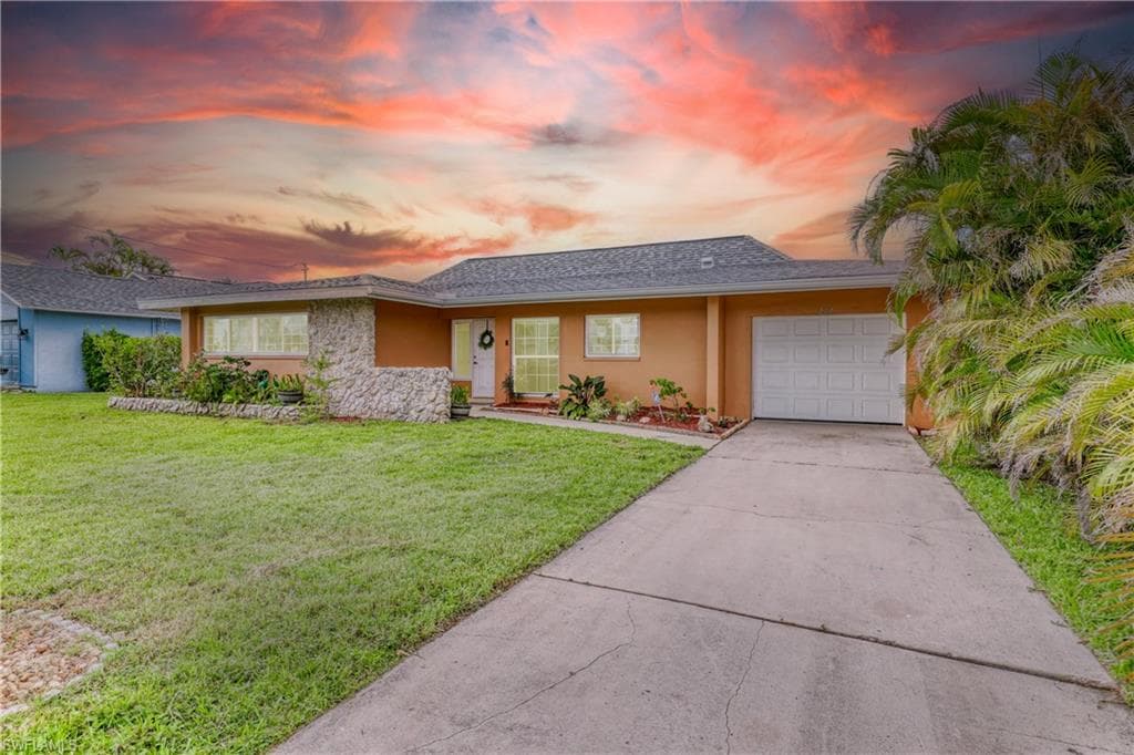 222 SW 43rd TER CAPE CORAL, FL 33914
