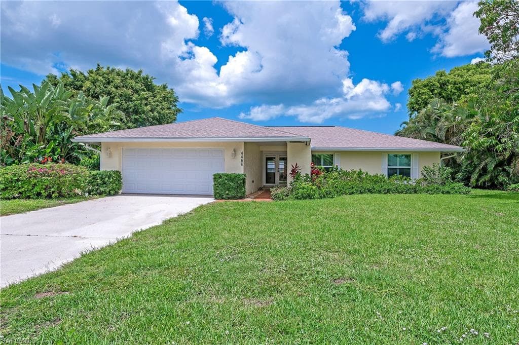 4466 Lakewood BLVD NAPLES, FL 34112