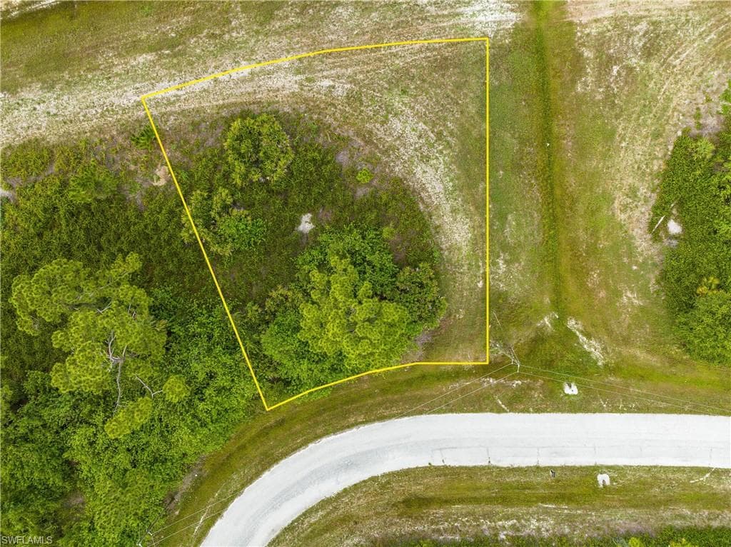 6518 Forest CIR LABELLE, FL 33935