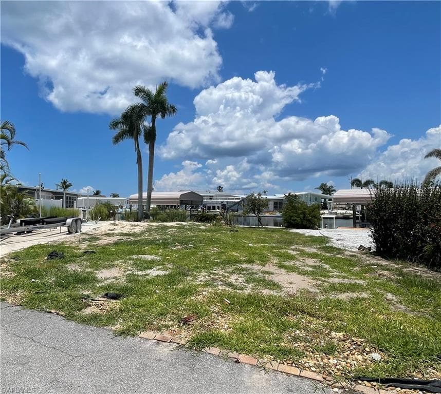 3902 BLUEBERRY LN ST. JAMES CITY, FL 33956