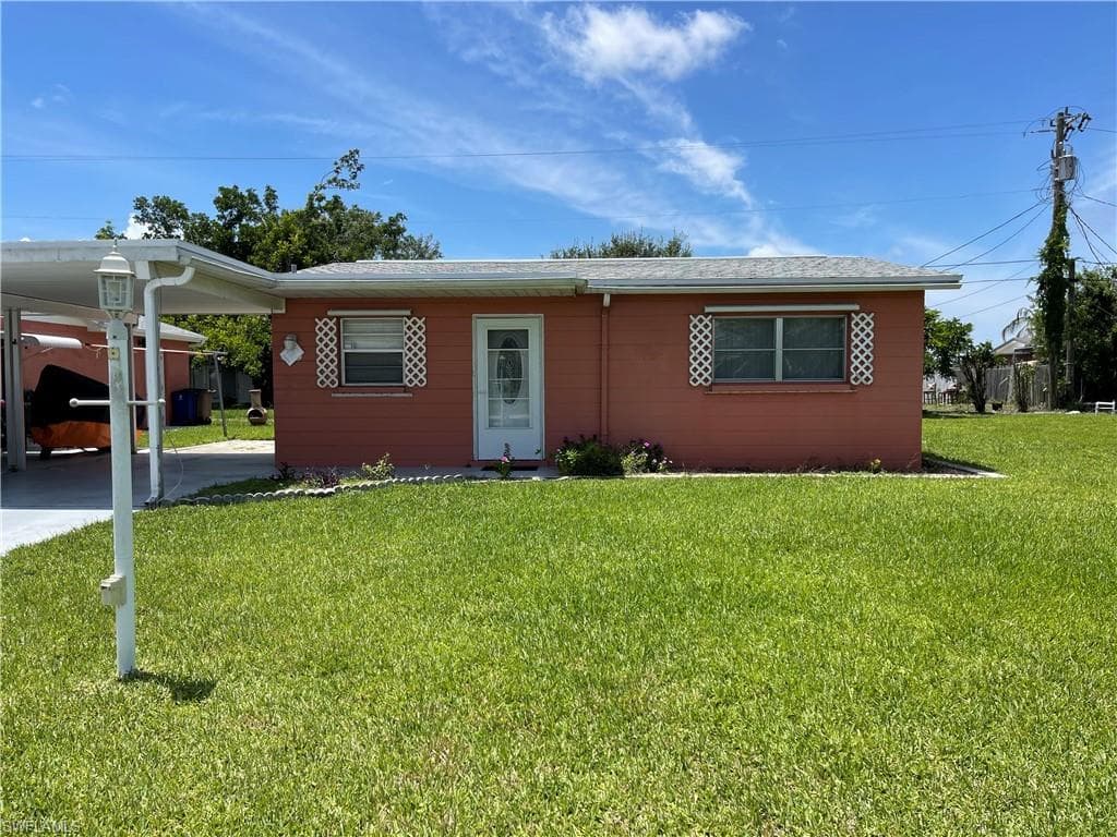 1106 Broad ST N LEHIGH ACRES, FL 33936