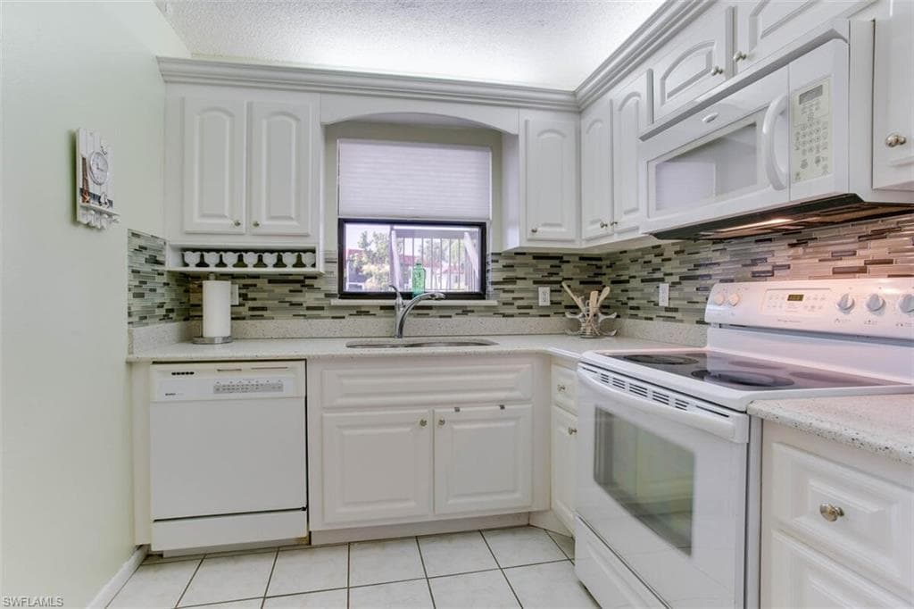4269 27th CT SW 102 NAPLES, FL 34116