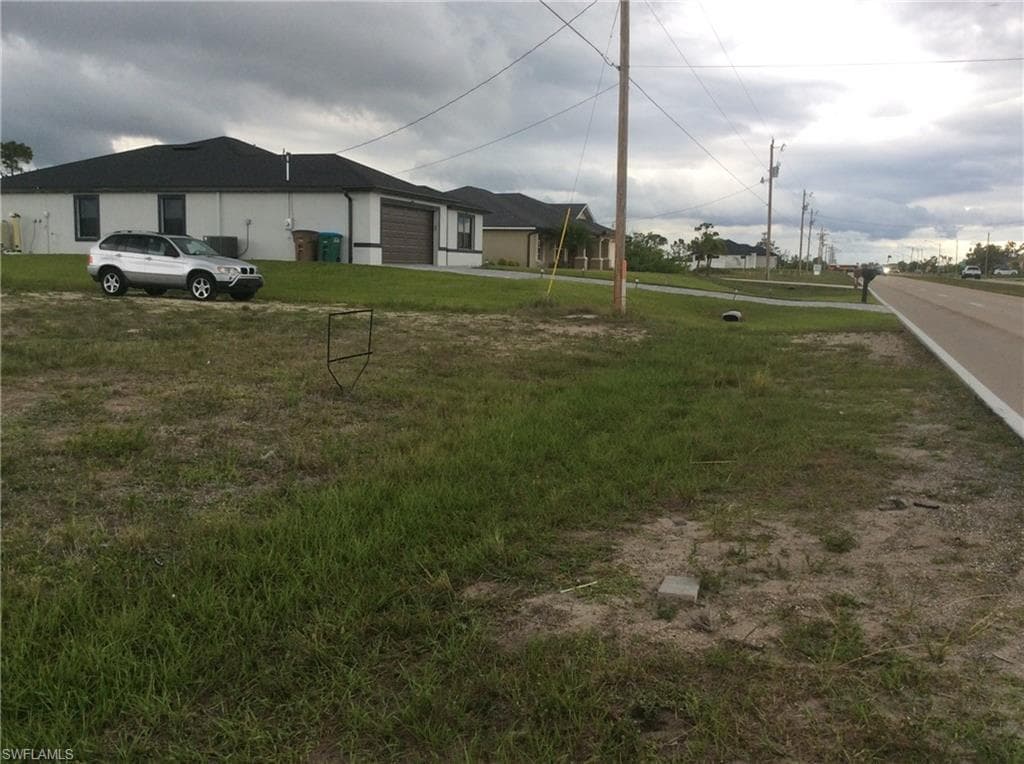 1731 Diplomat PKWY W CAPE CORAL, FL 33993