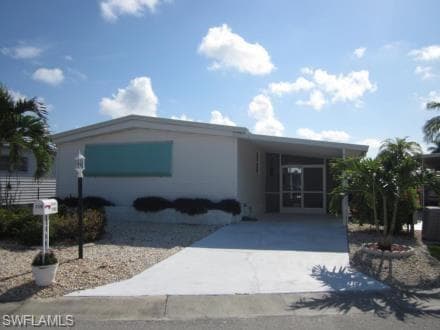 17801 Eglantine LN FORT MYERS BEACH, FL 33931