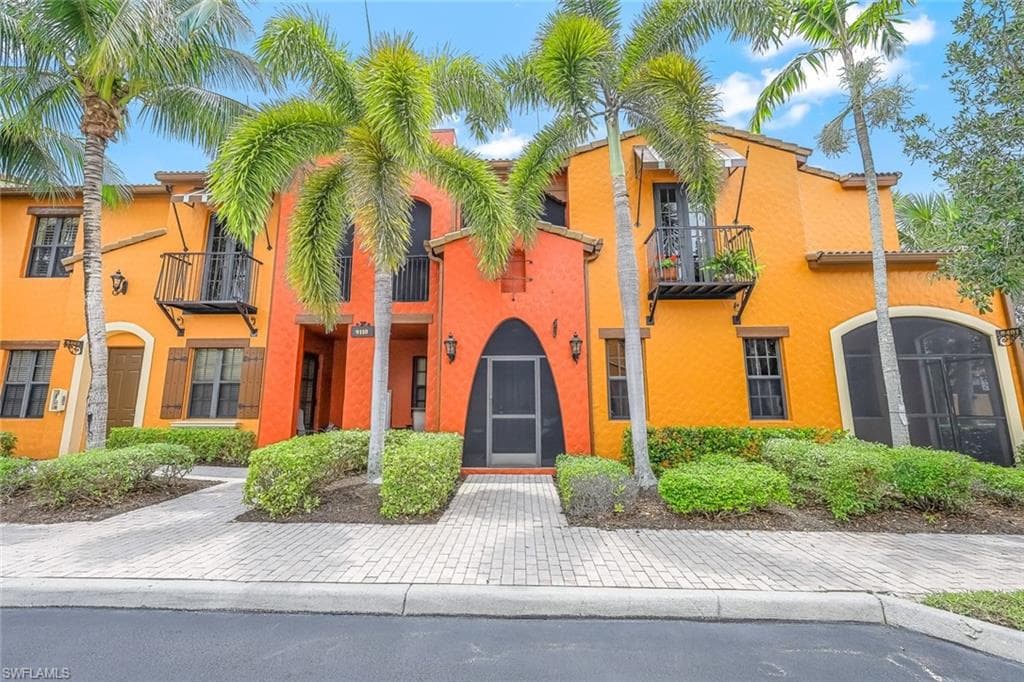 9110 Capistrano ST S 8402 NAPLES, FL 34113