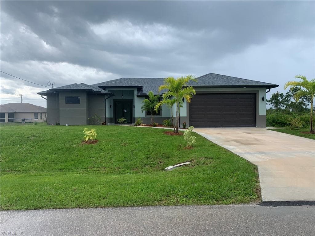 1003 Lee AVE LEHIGH ACRES, FL 33972