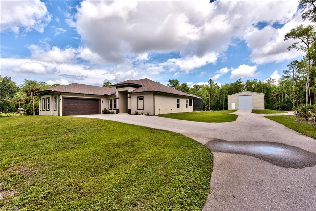 5675 Sea Grass LN NAPLES, FL 34116