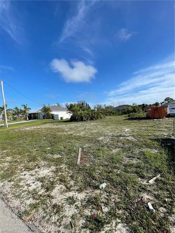 1505 NE 35th LN CAPE CORAL, FL 33909